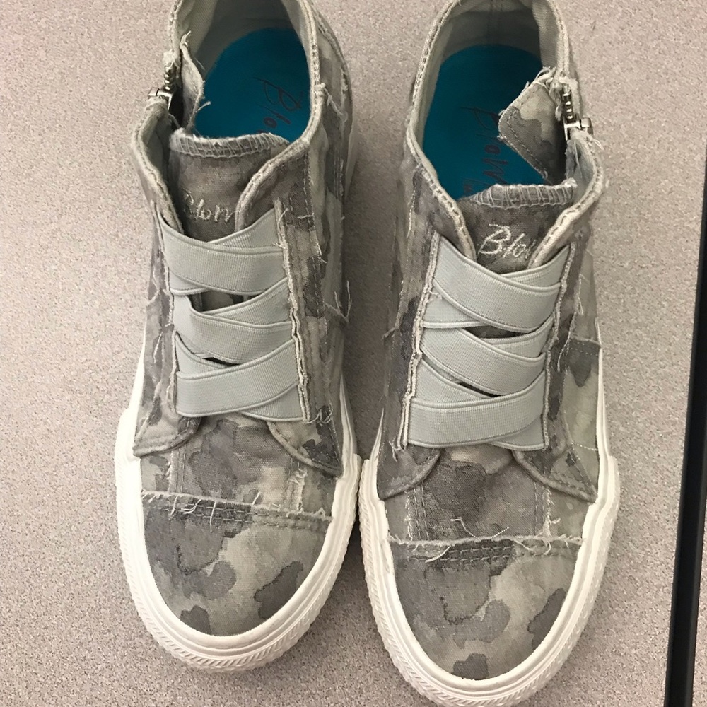 Blowfish Malibu Mamba Wedge Sneaker, camo